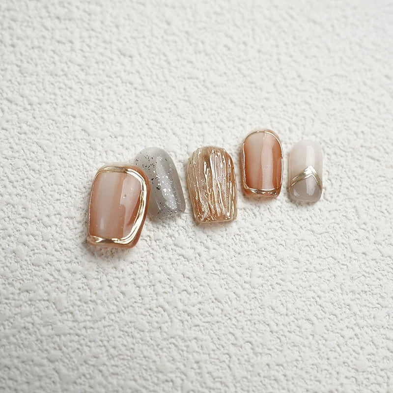 Whisper Glitz